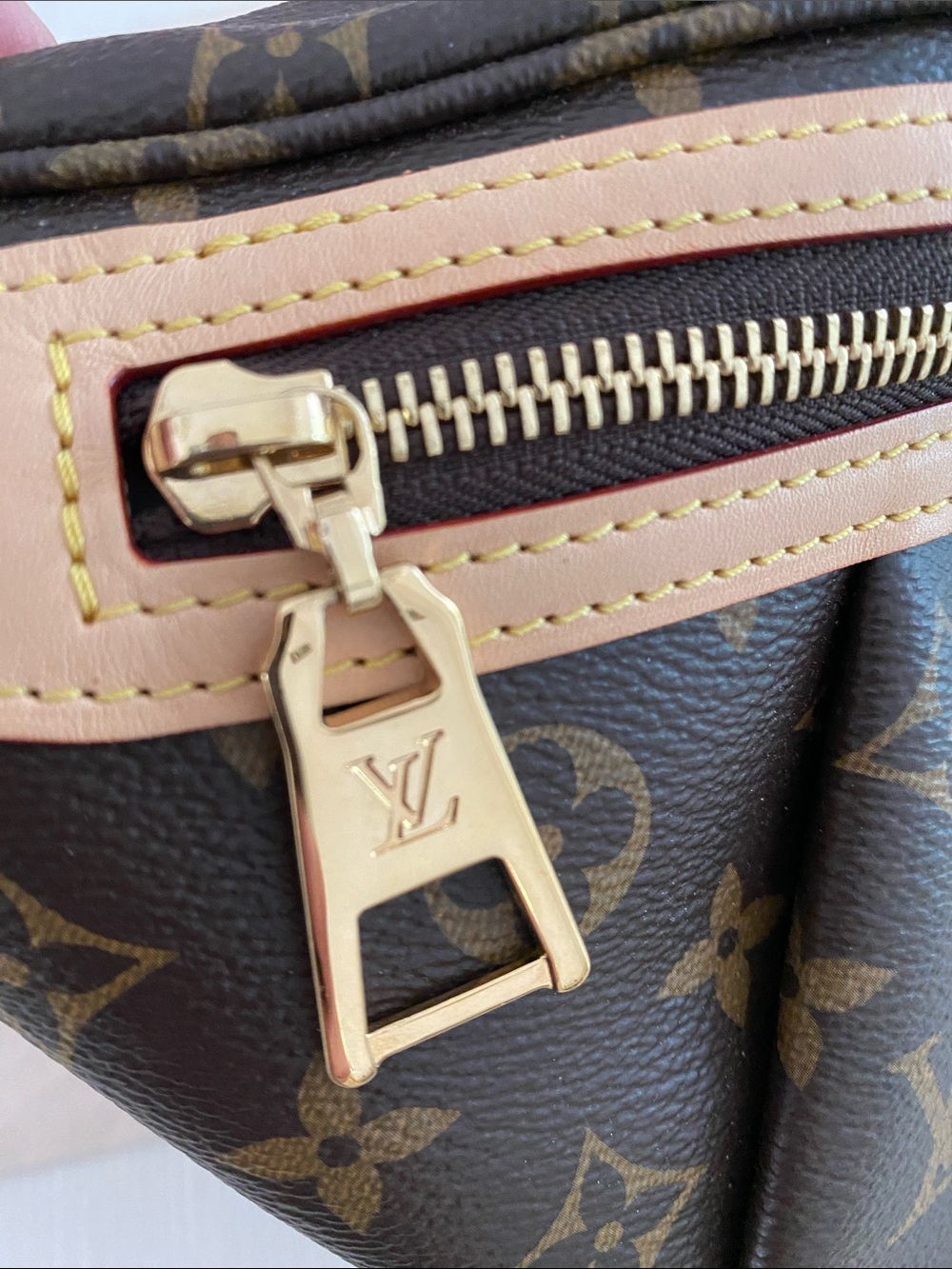 Louis Vuitton High Rise Bumbag - Picture 5 of 16